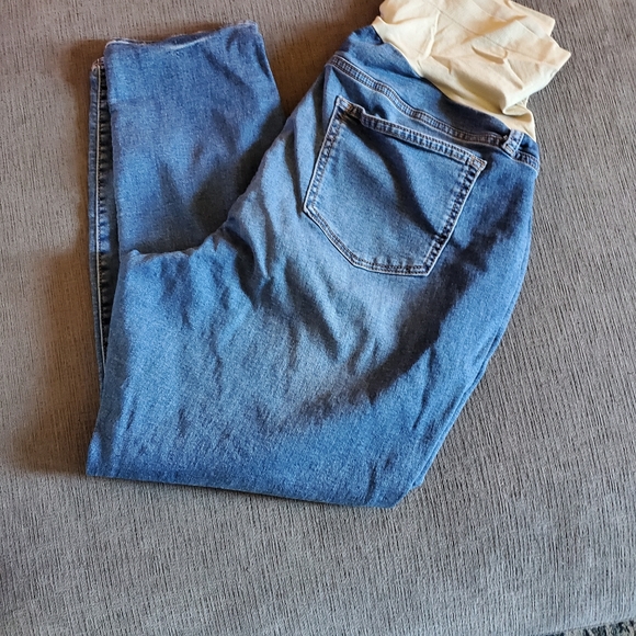 Maternity Jean's 18W - Picture 2 of 3